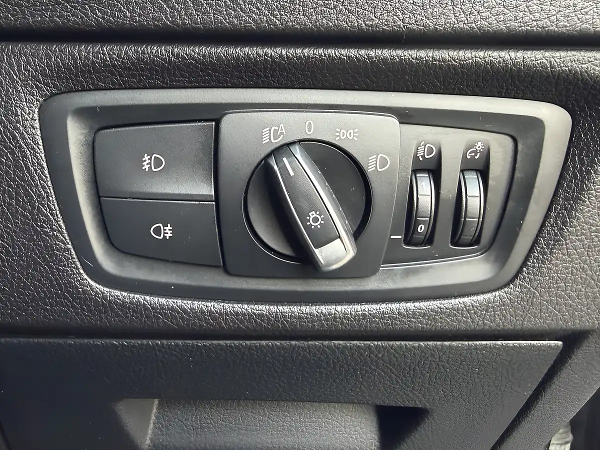 Used 2017 BMW 1 Series Sport Grey - Interior and Exterior details 14