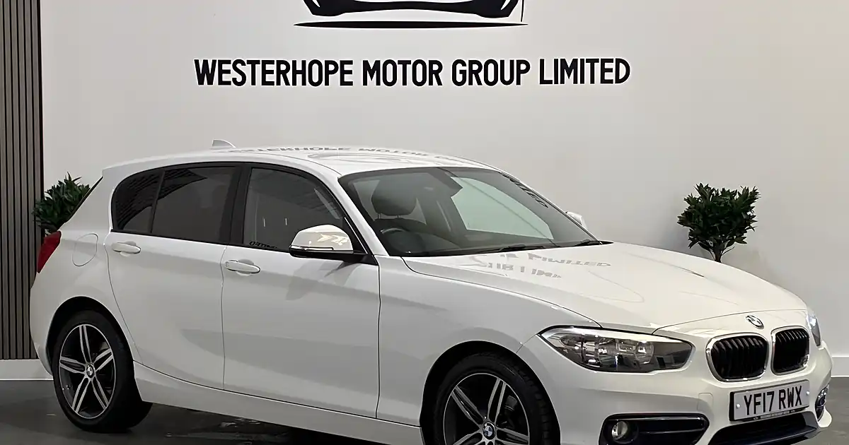 Used 2017 BMW 1 Series Sport White - Front View
