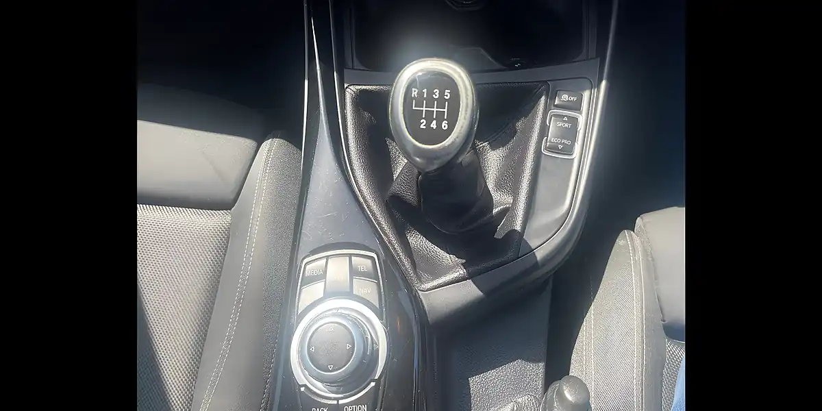 Used 2017 BMW 1 Series Sport White - Interior and Exterior details 16