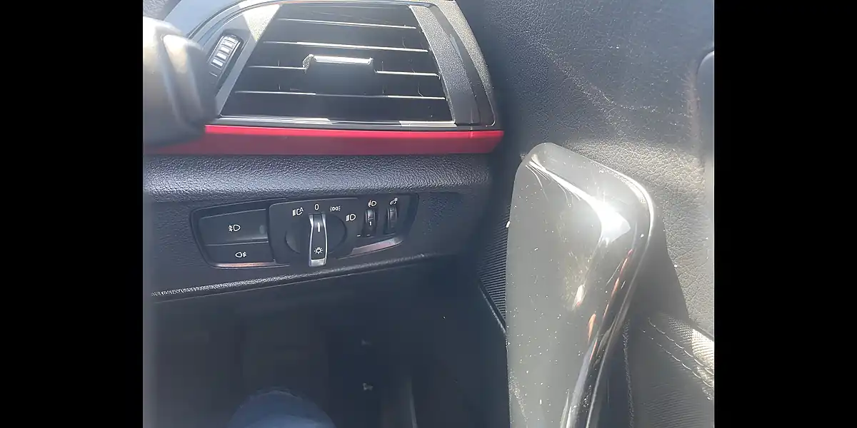 Used 2017 BMW 1 Series Sport White - Interior and Exterior details 20