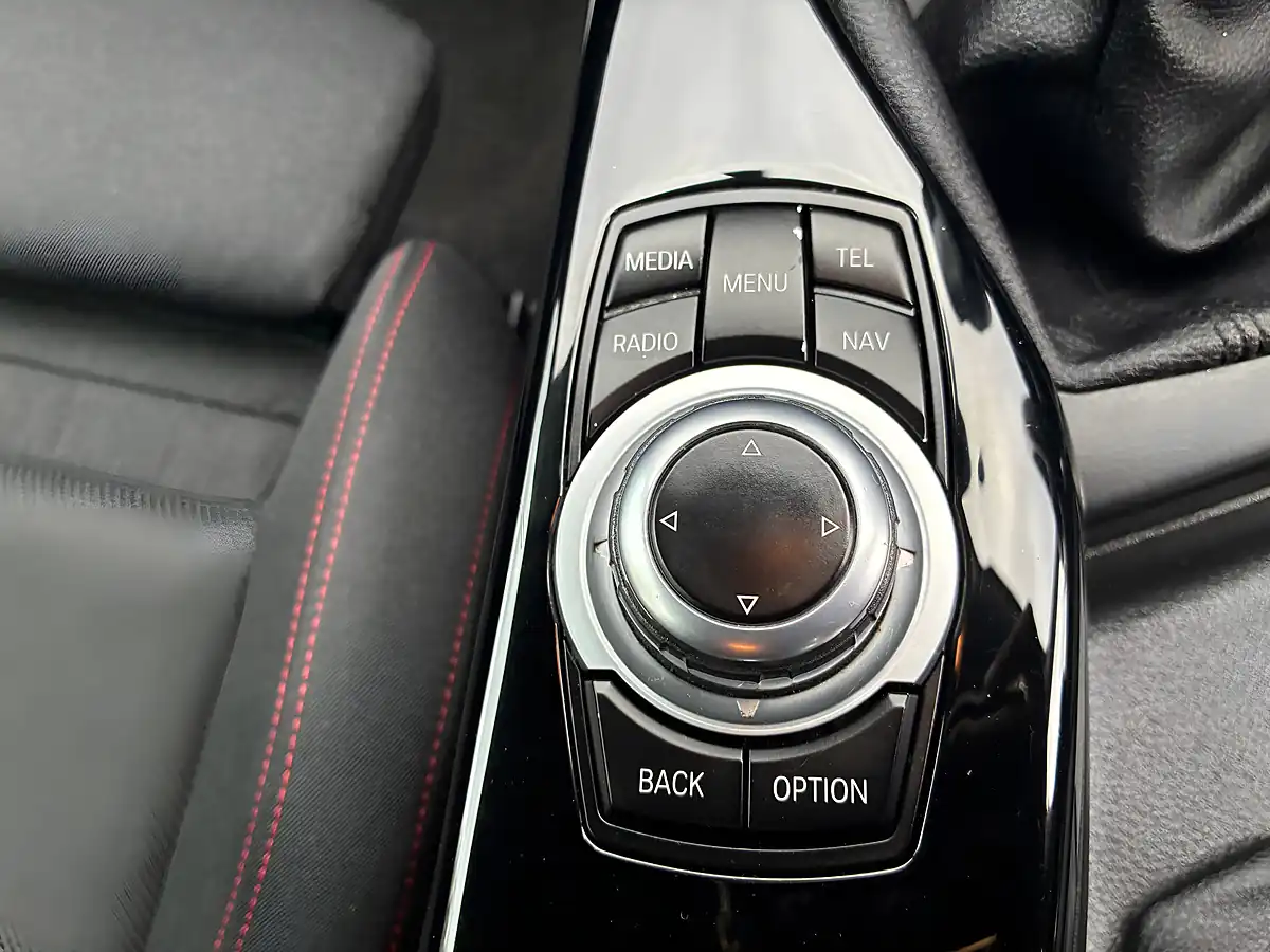 Used 2017 BMW 1 Series Sport White - Interior and Exterior details 11
