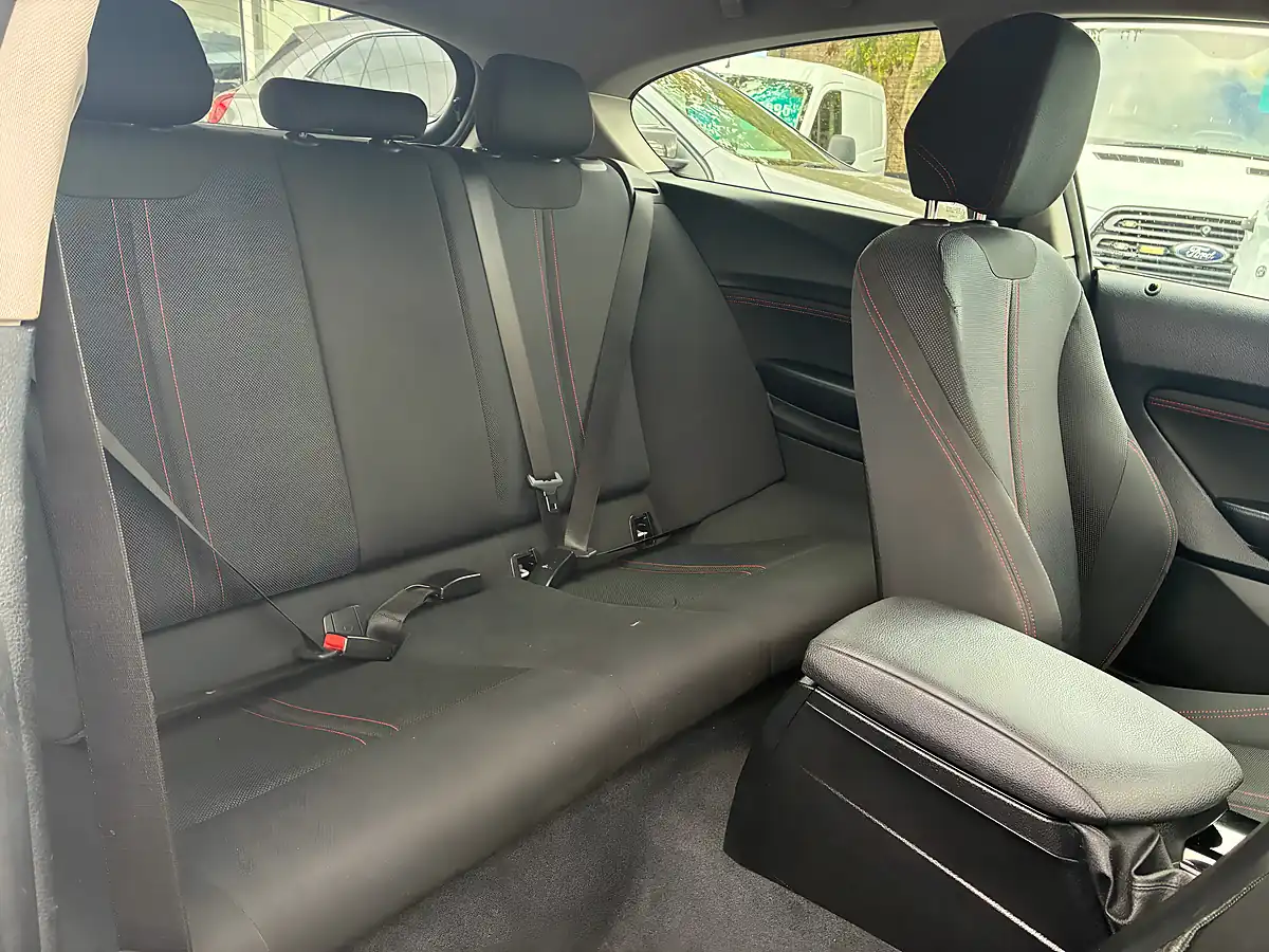 Used 2017 BMW 1 Series Sport White - Interior and Exterior details 15