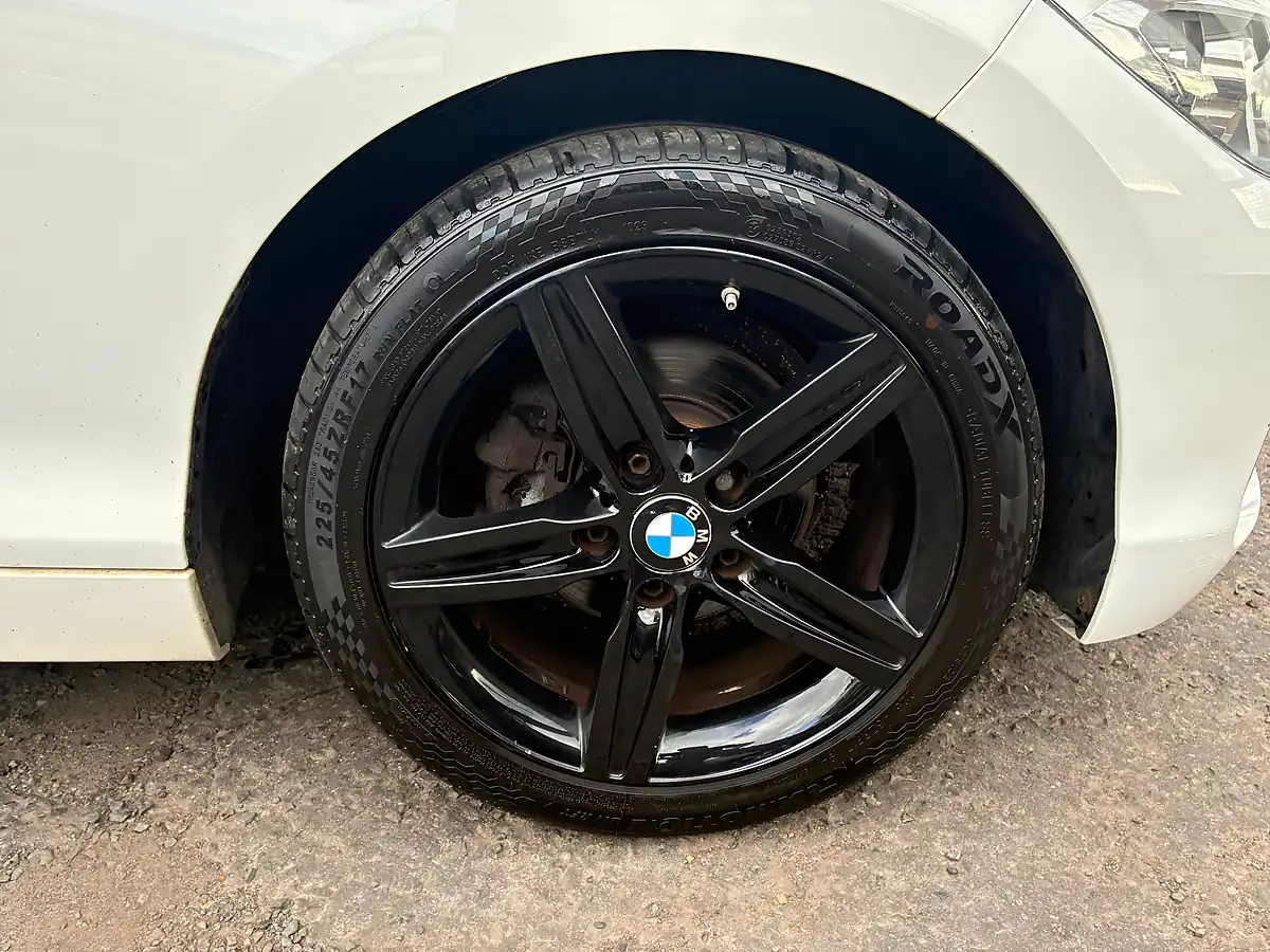 Used 2017 BMW 1 Series Sport White - Interior and Exterior details 18