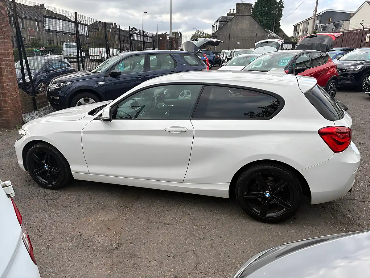 Used 2017 BMW 1 Series Sport White - Interior and Exterior details 6