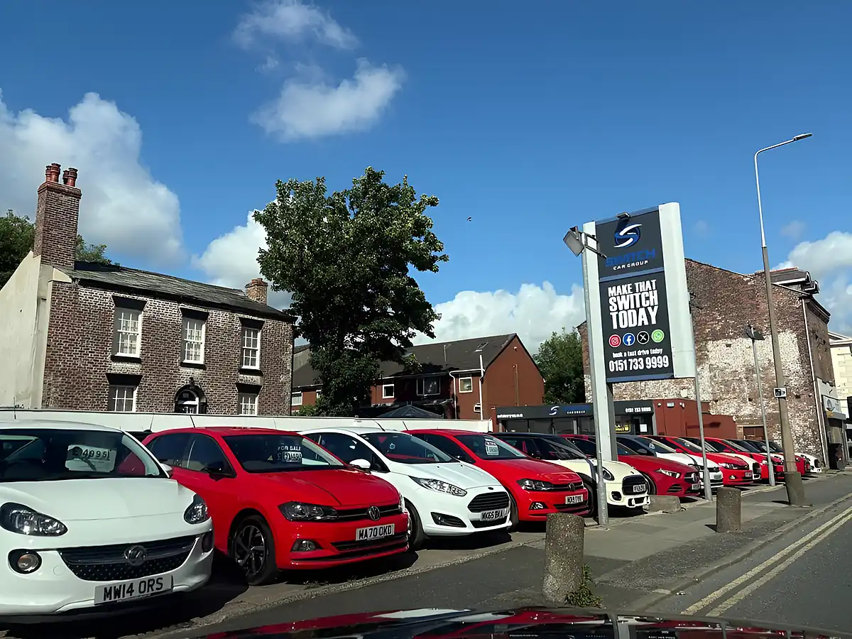 Used 2017 BMW 1 Series Sport White - Interior and Exterior details 6