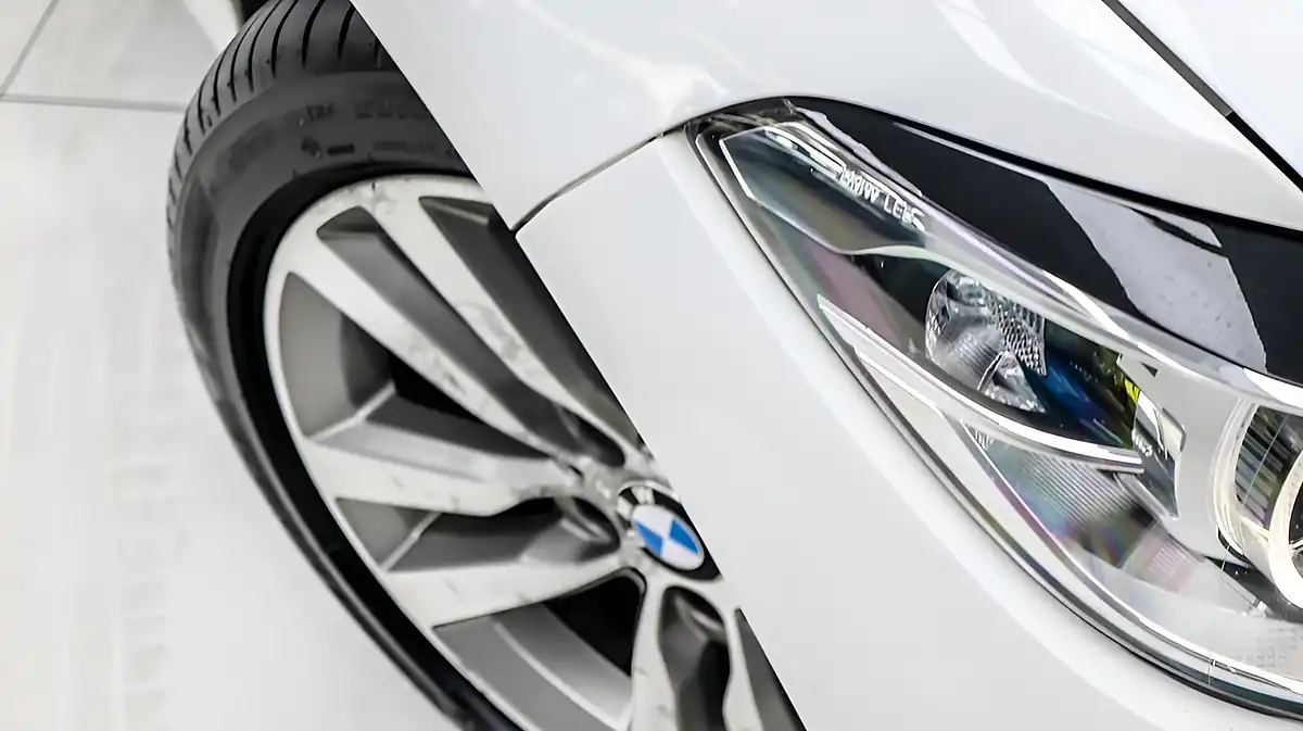 Used 2017 BMW 1 Series Sport White - Interior and Exterior details 4