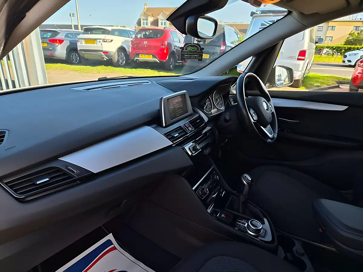 Used 2017 BMW 2 Series Active Tourer Se White - Interior and Exterior details 18