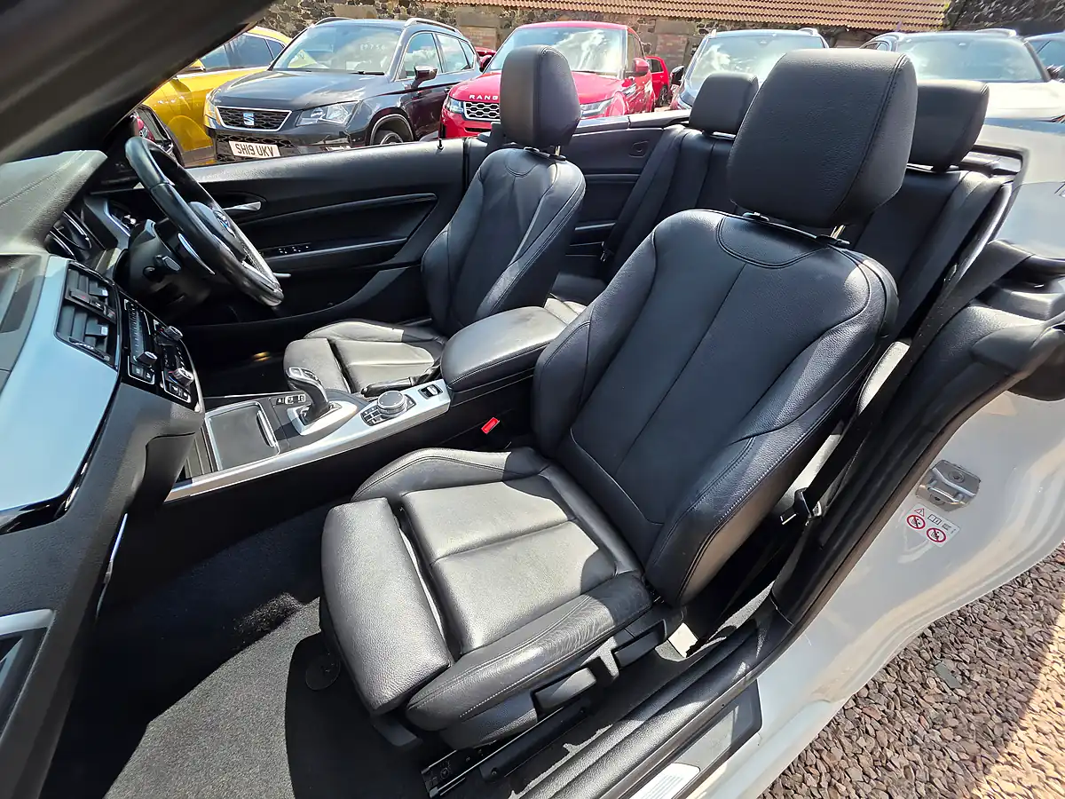 Used 2017 BMW 2 Series Convertible Alpine White - Interior and Exterior details 18