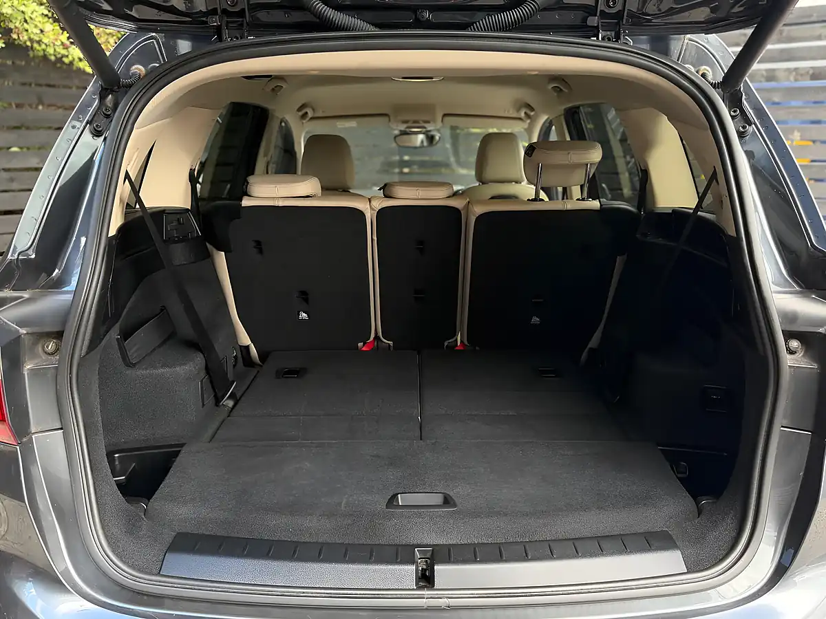 Used 2017 BMW 2 Series Gran Tourer Luxury Grey - Interior and Exterior details 13