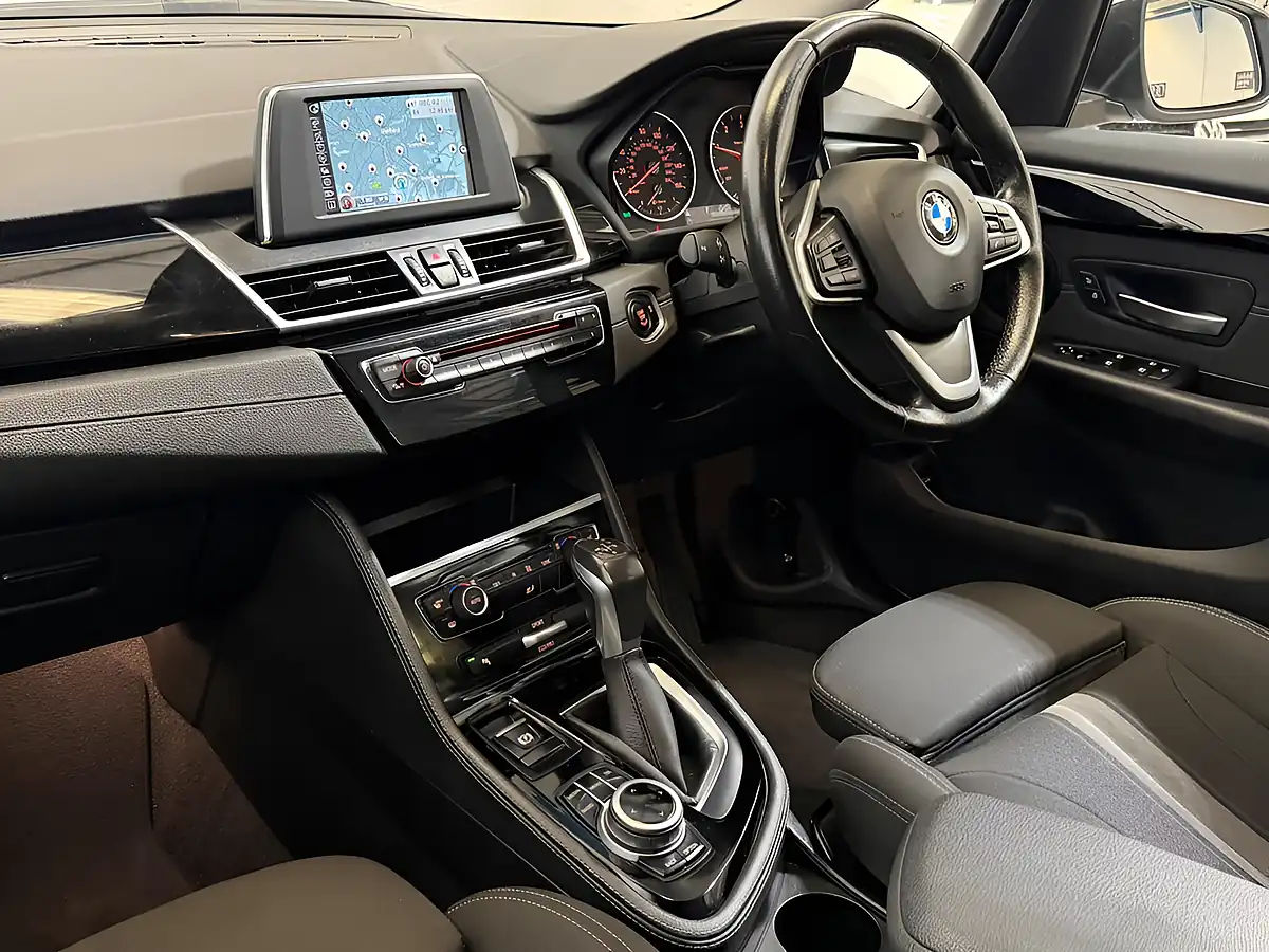 Used 2017 BMW 2 Series Gran Tourer Sport Silver - Interior and Exterior details 13