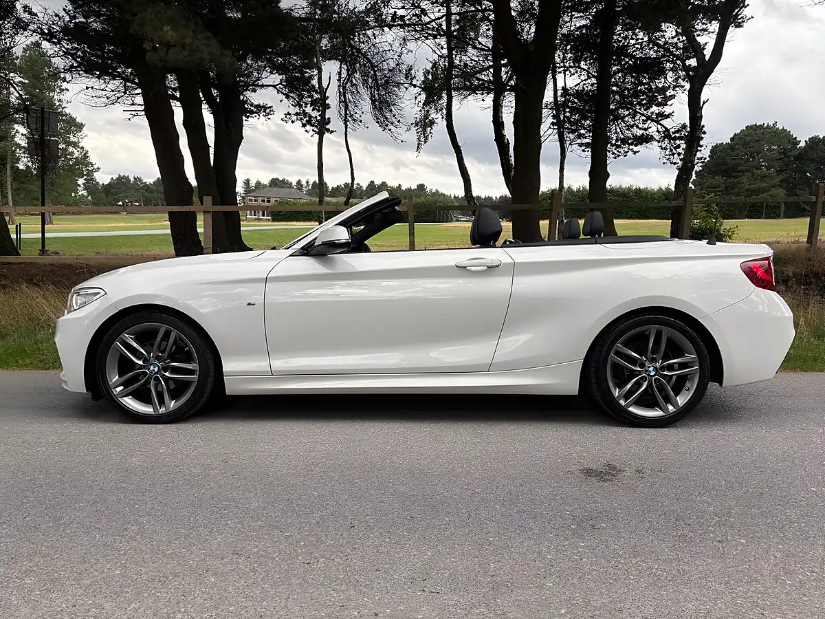 Used 2017 BMW 2 Series M Sport White - Interior and Exterior details 20