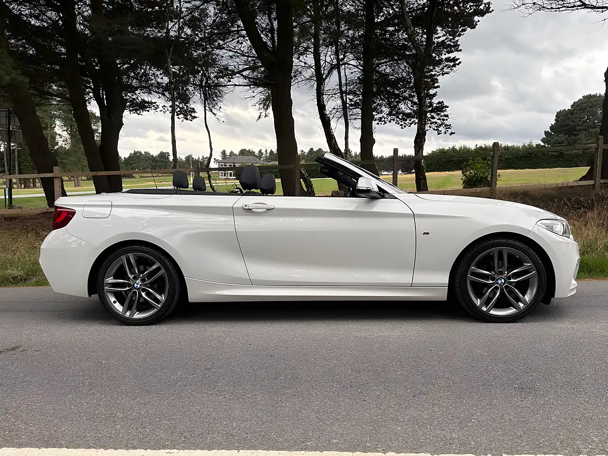 Used 2017 BMW 2 Series M Sport White - Interior and Exterior details 4