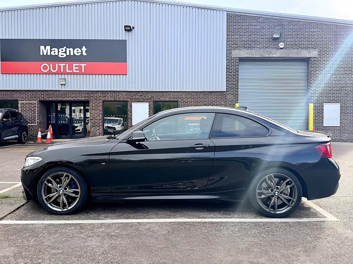 Used 2017 BMW 2 Series M240i Black - Interior and Exterior details 5