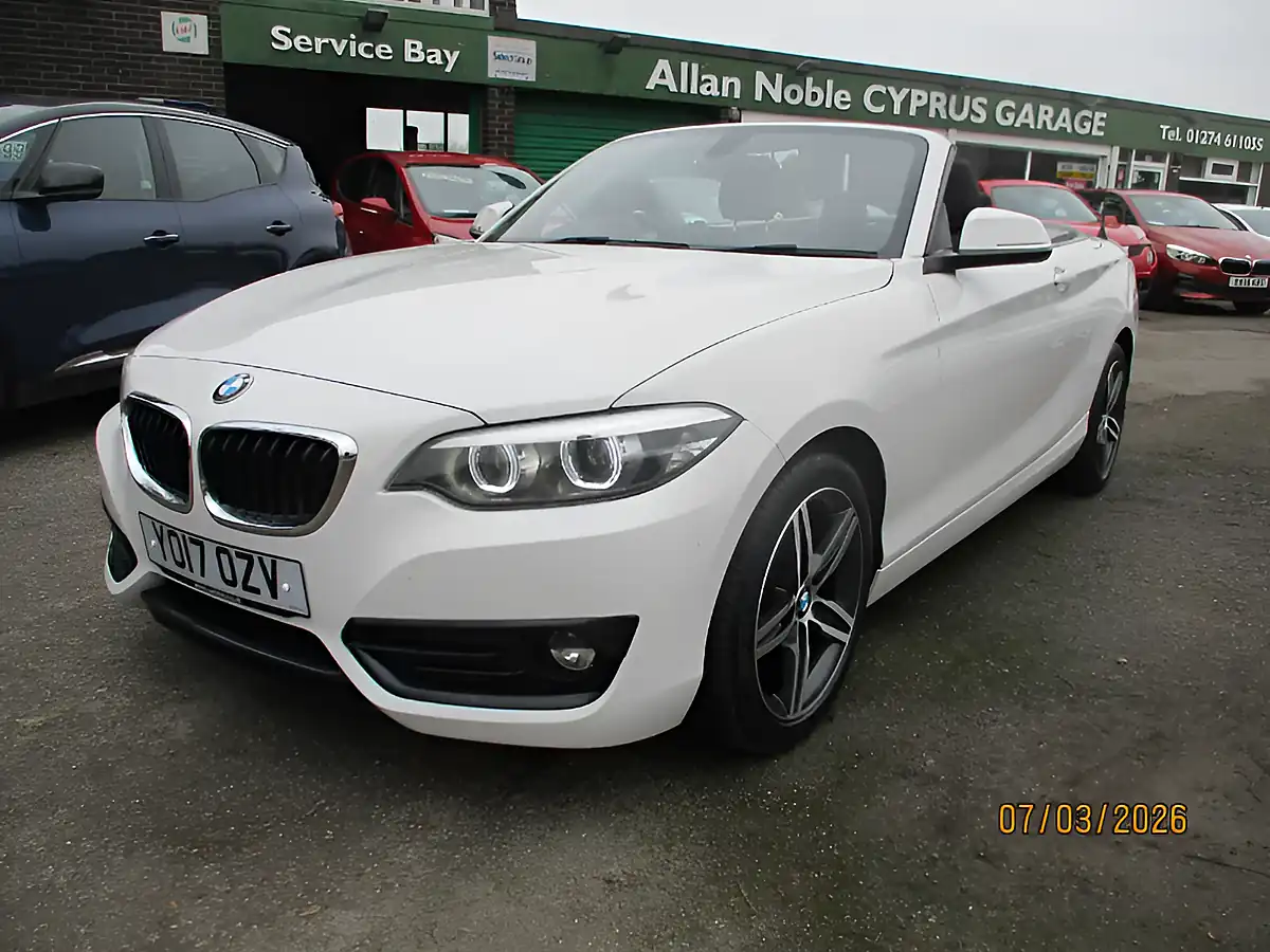 Used 2017 BMW 2 Series Sport Alpine White - Front View