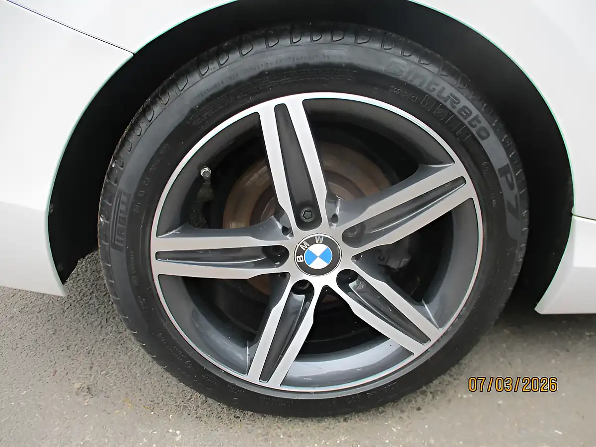Used 2017 BMW 2 Series Sport Alpine White - Interior and Exterior details 12