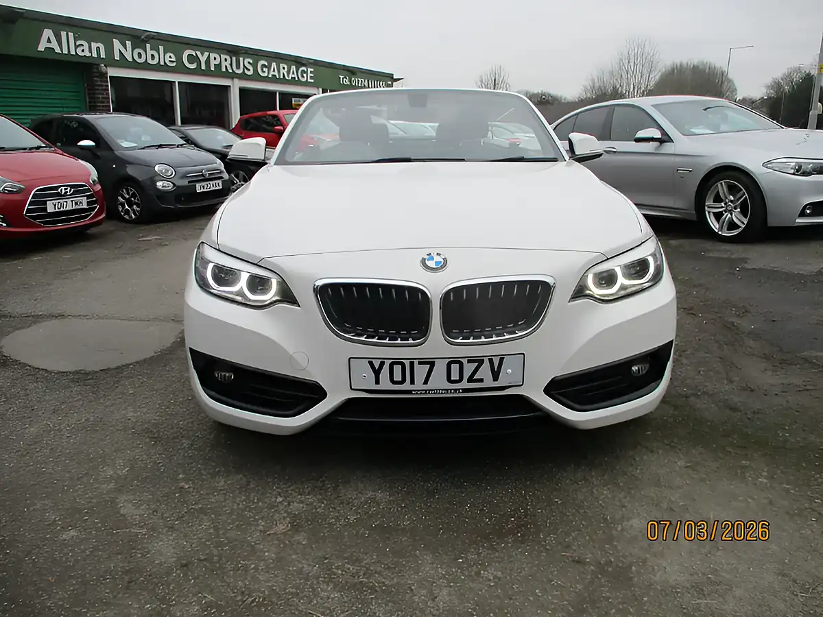 Used 2017 BMW 2 Series Sport Alpine White - Interior and Exterior details 2