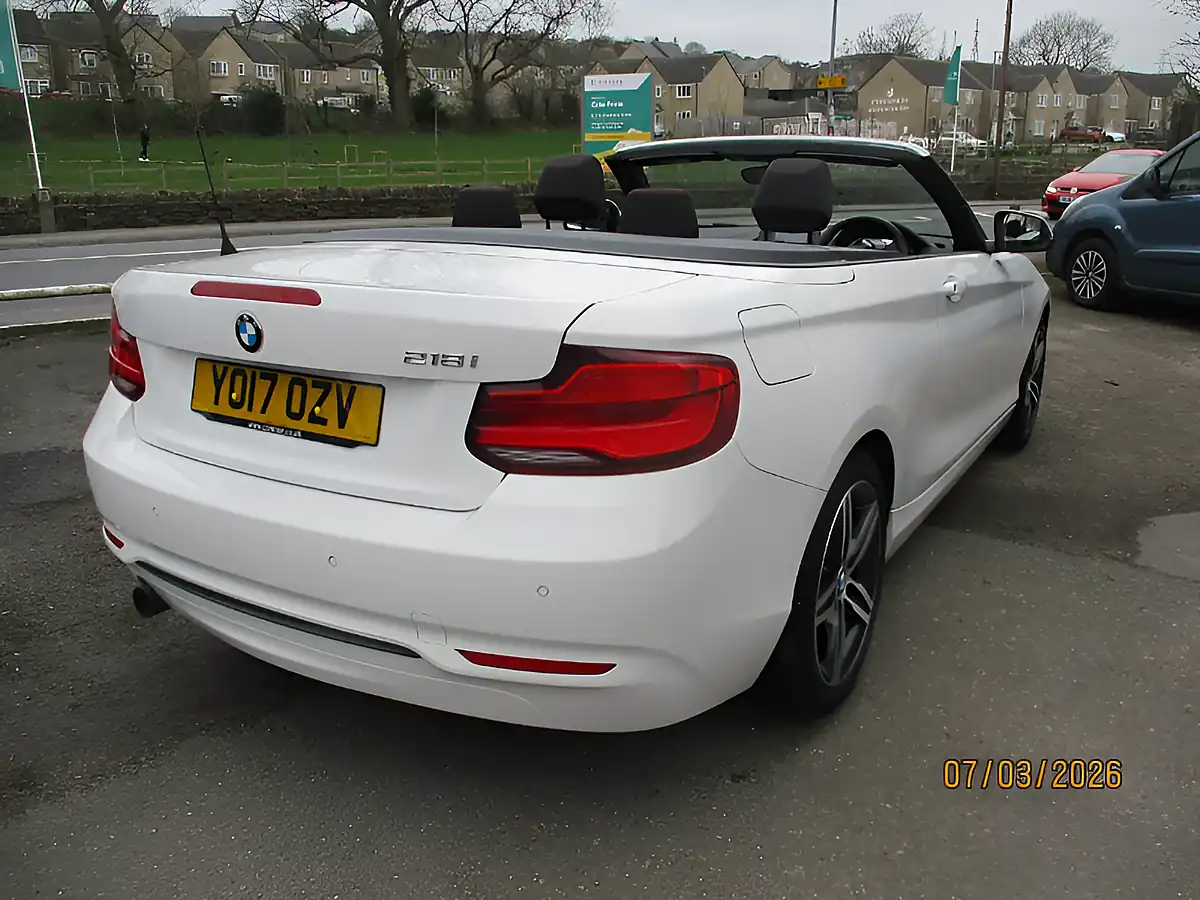 Used 2017 BMW 2 Series Sport Alpine White - Interior and Exterior details 4