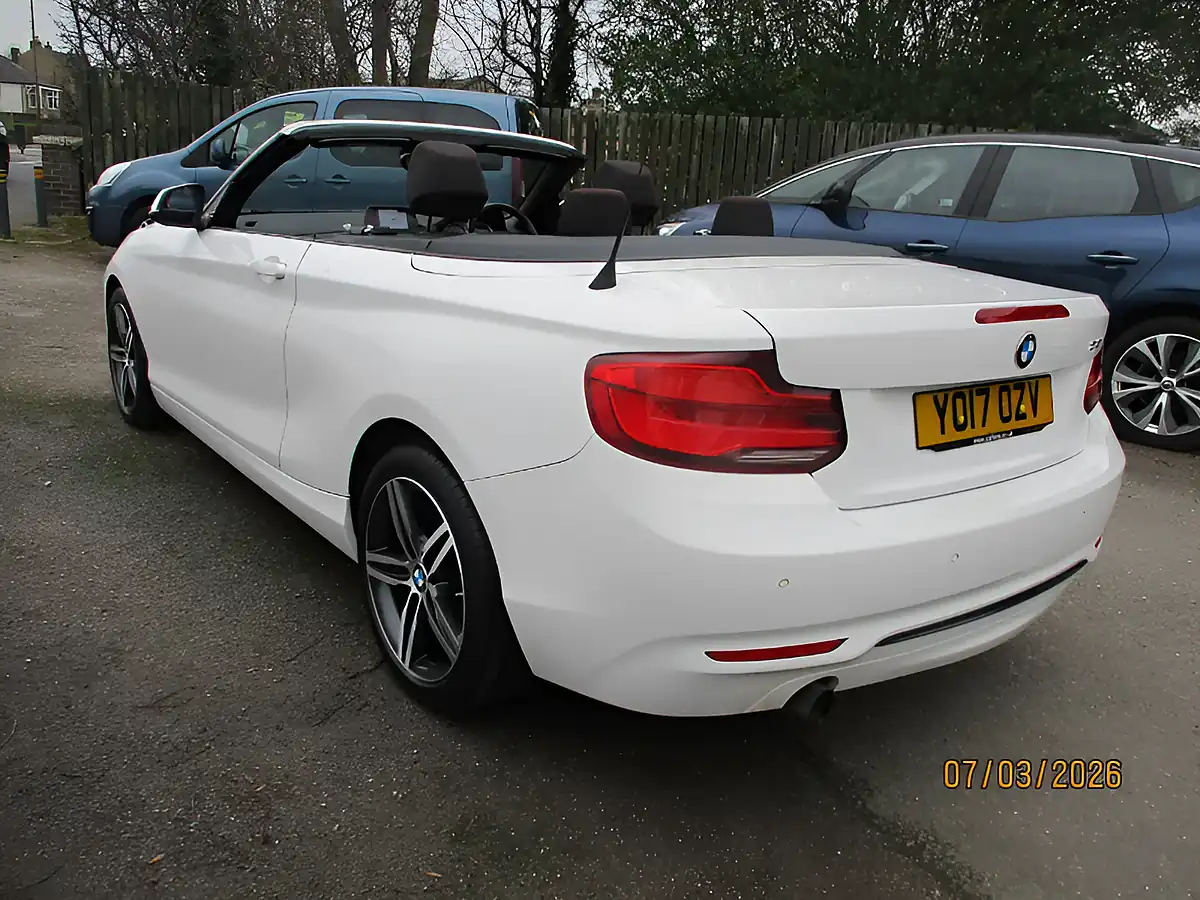 Used 2017 BMW 2 Series Sport Alpine White - Interior and Exterior details 6