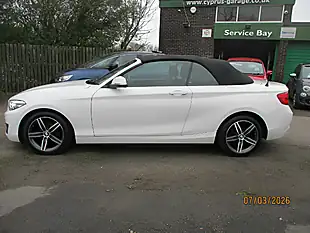 Used 2017 BMW 2 Series Sport Alpine White - Interior and Exterior details 9