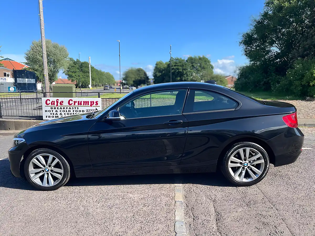 Used 2017 BMW 2 Series Sport Black - Interior and Exterior details 7