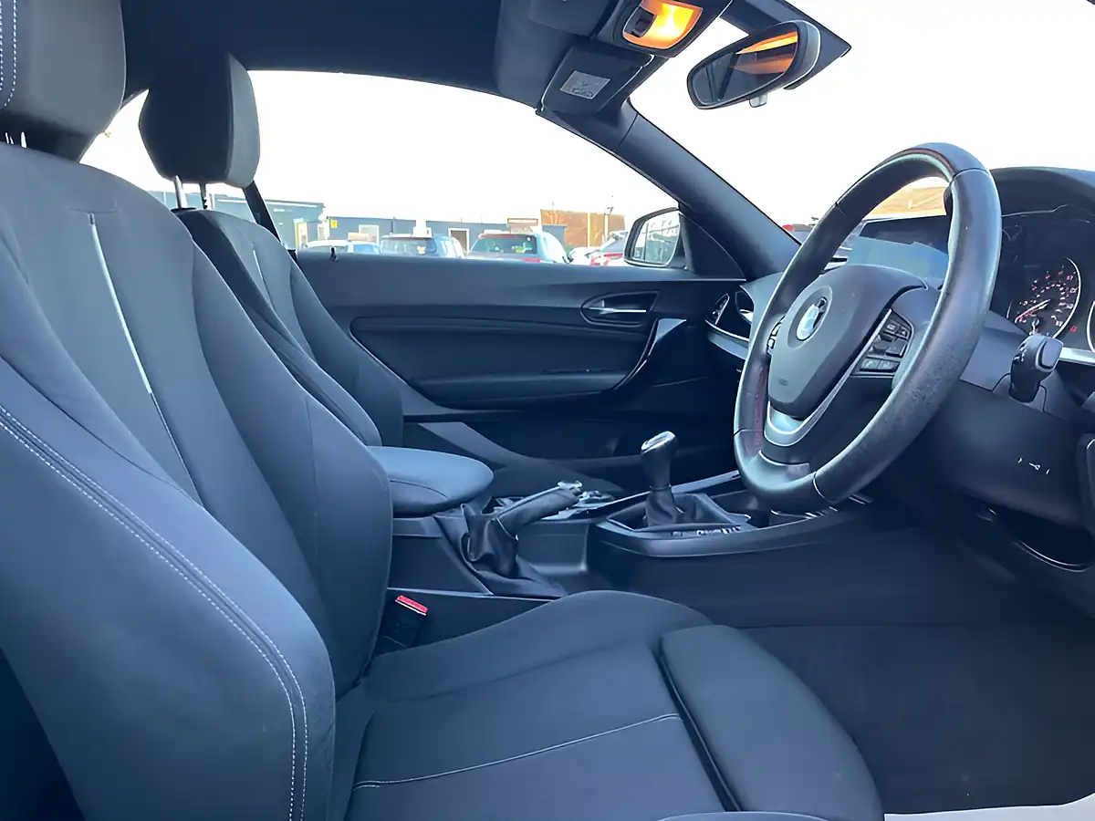 Used 2017 BMW 2 Series Sport White - Interior and Exterior details 14