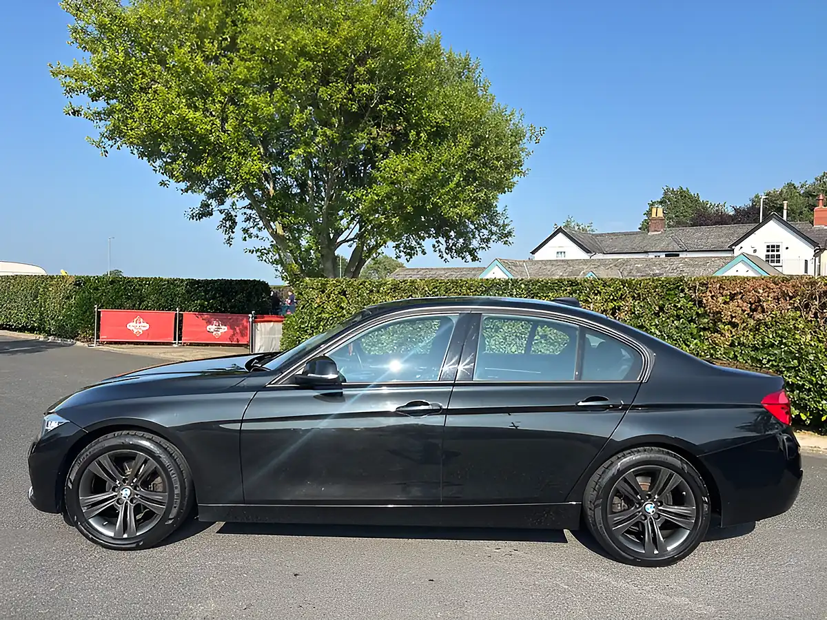 Used 2017 BMW 3 Series Ed Sport Sapphire Black - Interior and Exterior details 9