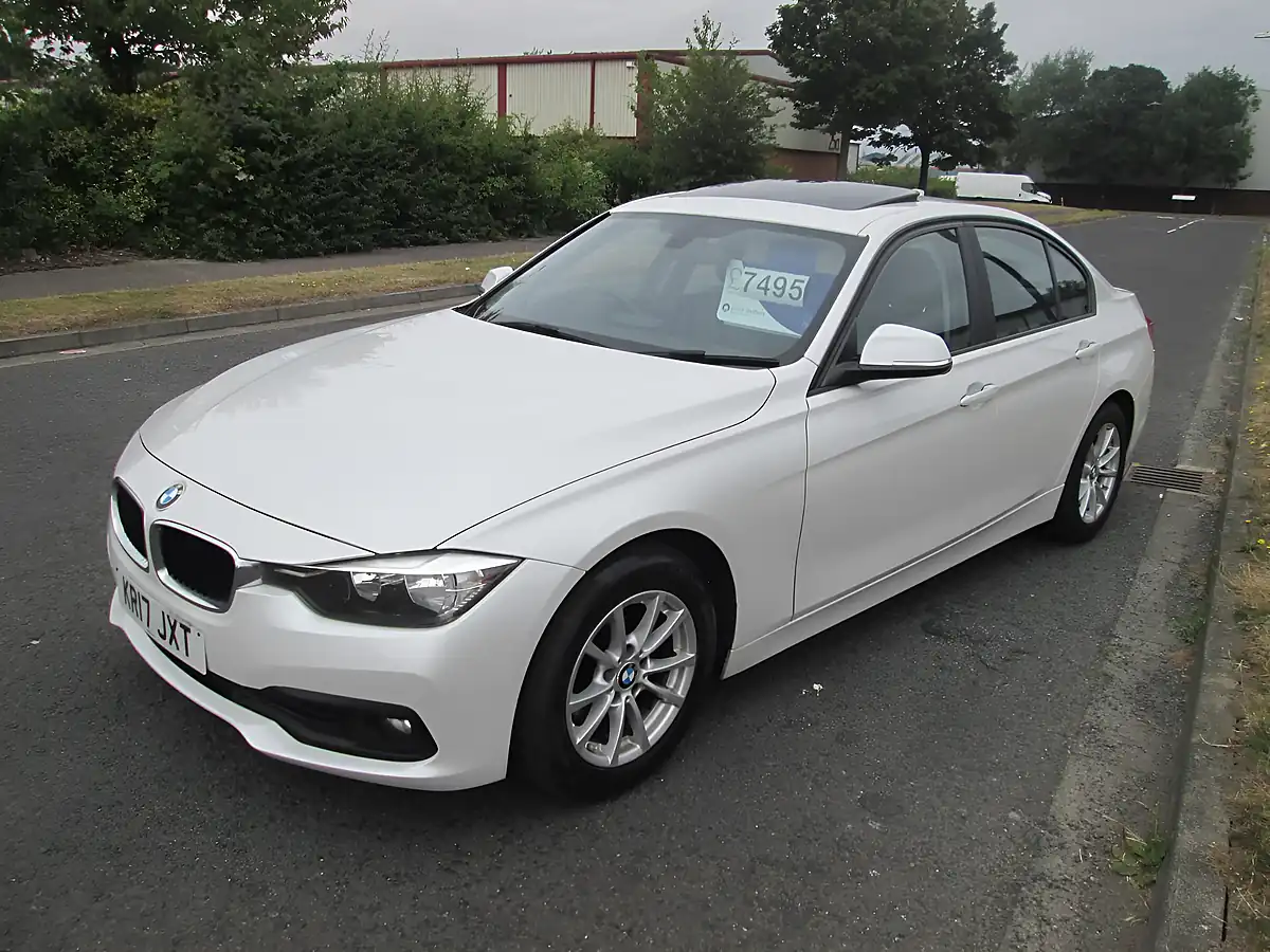 Used 2017 BMW 3 Series Efficientdynamics Plus White - Front View