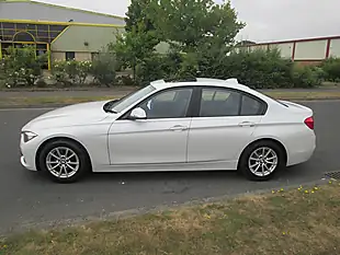Used 2017 BMW 3 Series Efficientdynamics Plus White - Interior and Exterior details 2