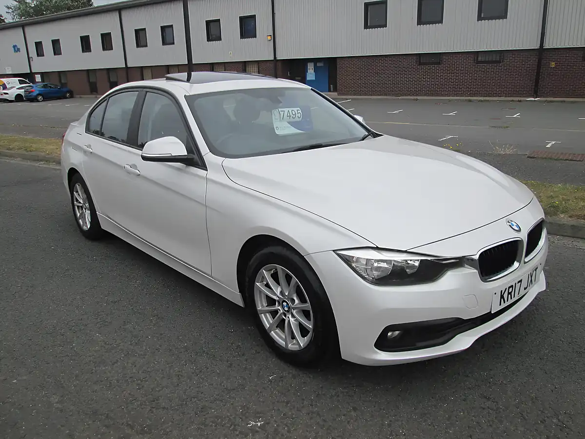 Used 2017 BMW 3 Series Efficientdynamics Plus White - Interior and Exterior details 5