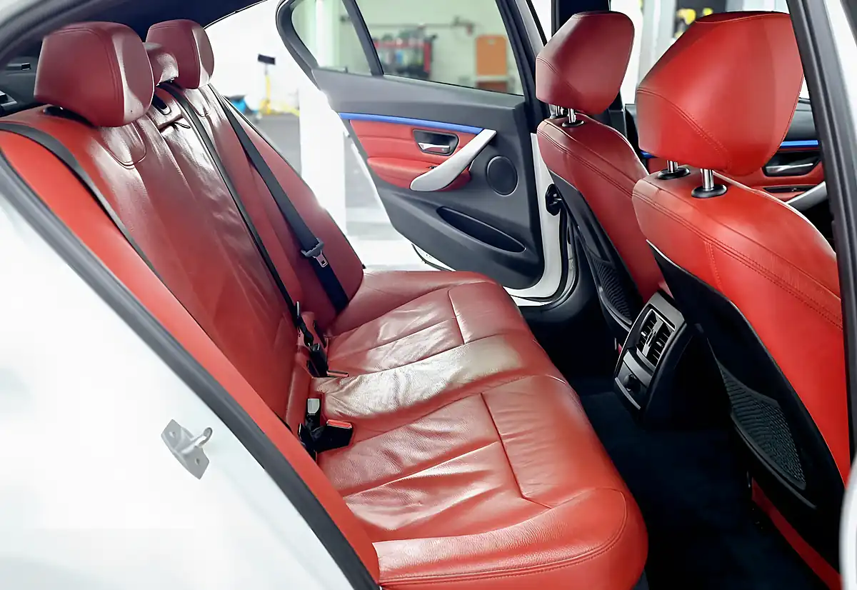 Used 2017 BMW 3 Series M Sport Alpine White - Interior and Exterior details 19