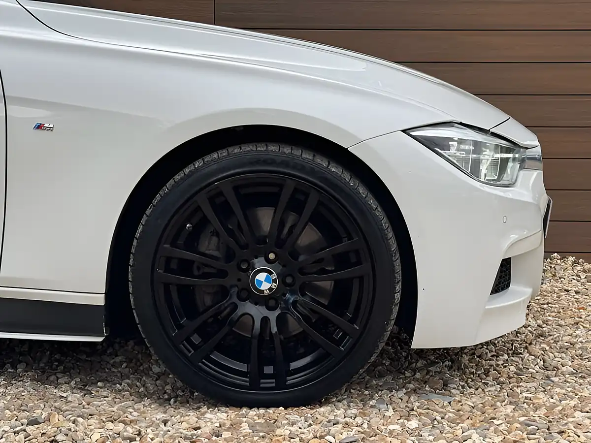 Used 2017 BMW 3 Series M Sport Alpine White - Interior and Exterior details 11