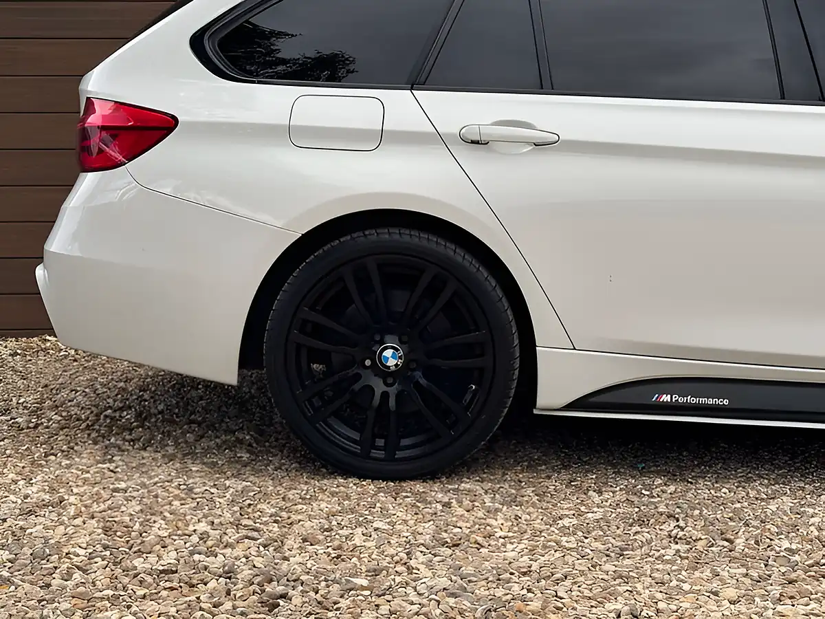 Used 2017 BMW 3 Series M Sport Alpine White - Interior and Exterior details 12