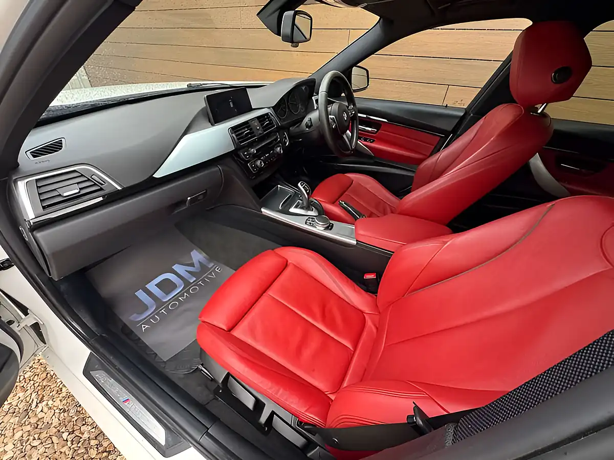 Used 2017 BMW 3 Series M Sport Alpine White - Interior and Exterior details 19