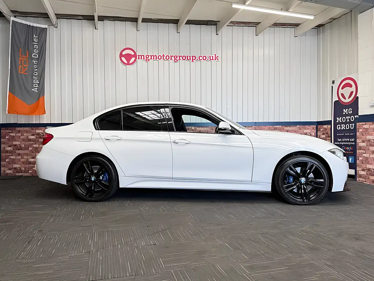 Used 2017 BMW 3 Series M Sport Alpine White - Interior and Exterior details 12