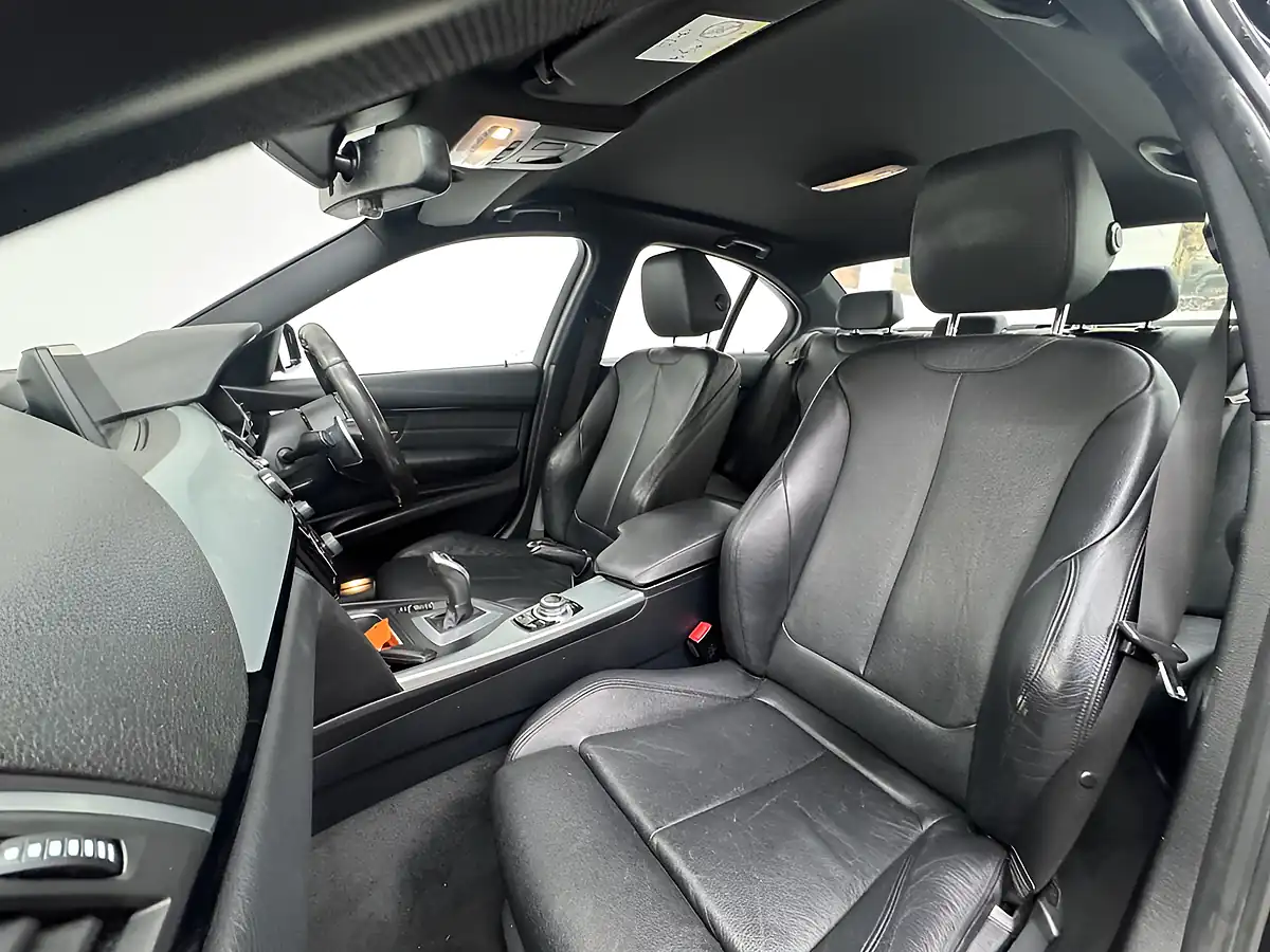 Used 2017 BMW 3 Series M Sport Black - Interior and Exterior details 10