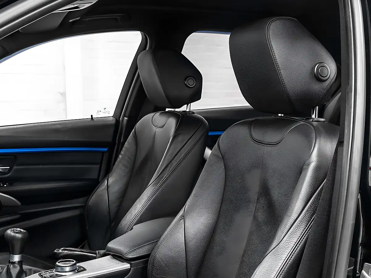Used 2017 BMW 3 Series M Sport Black Sapphire - Interior and Exterior details 14
