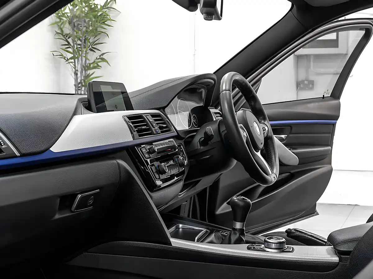 Used 2017 BMW 3 Series M Sport Black Sapphire - Interior and Exterior details 18