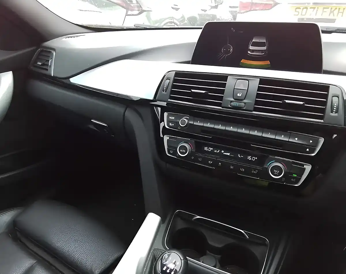 Used 2017 BMW 3 Series M Sport Blue - Interior and Exterior details 8