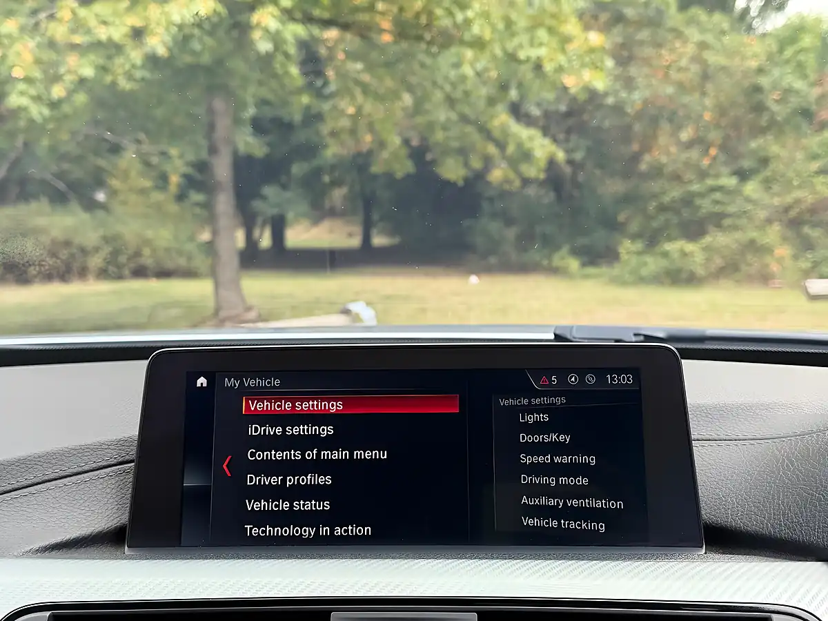 Used 2017 BMW 3 Series M Sport Glacier Silver - Interior and Exterior details 15