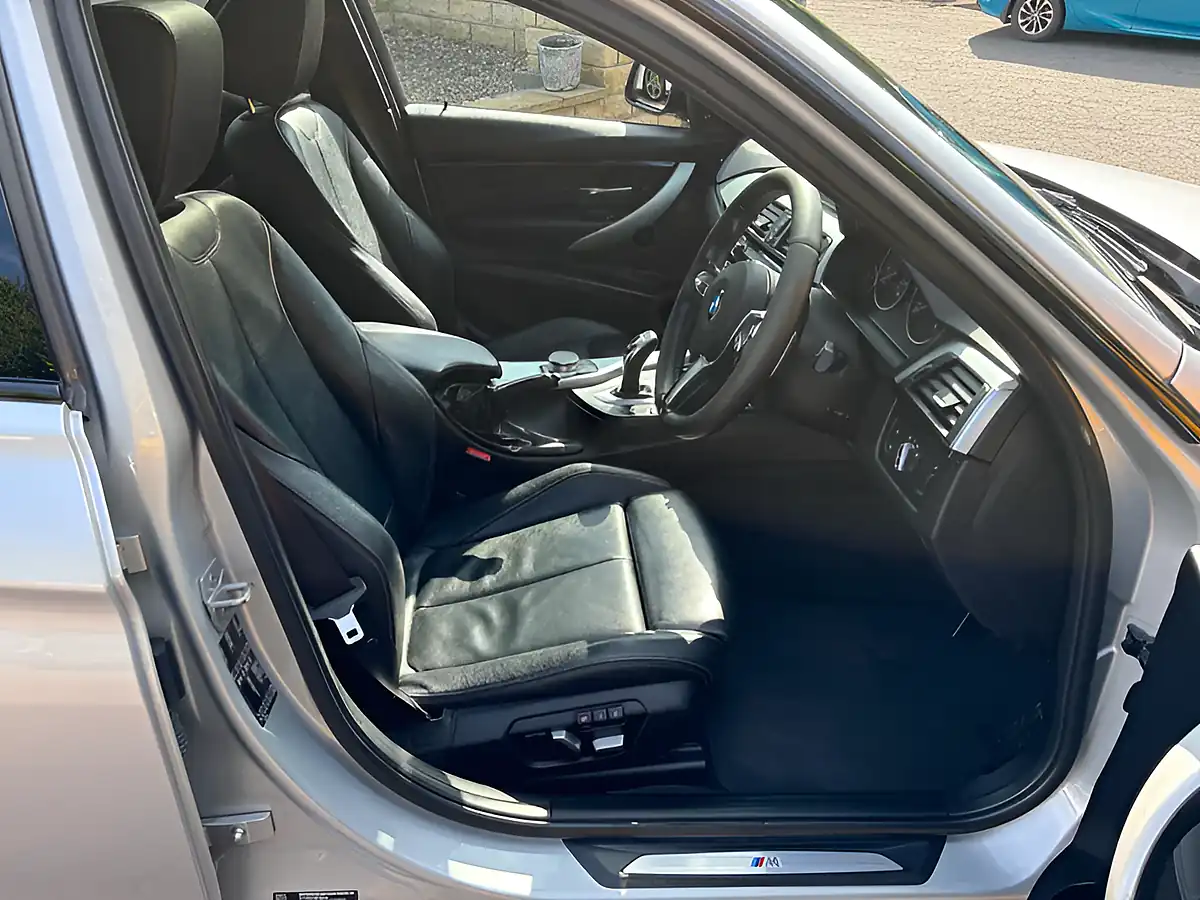 Used 2017 BMW 3 Series M Sport Glacier Silver - Interior and Exterior details 11