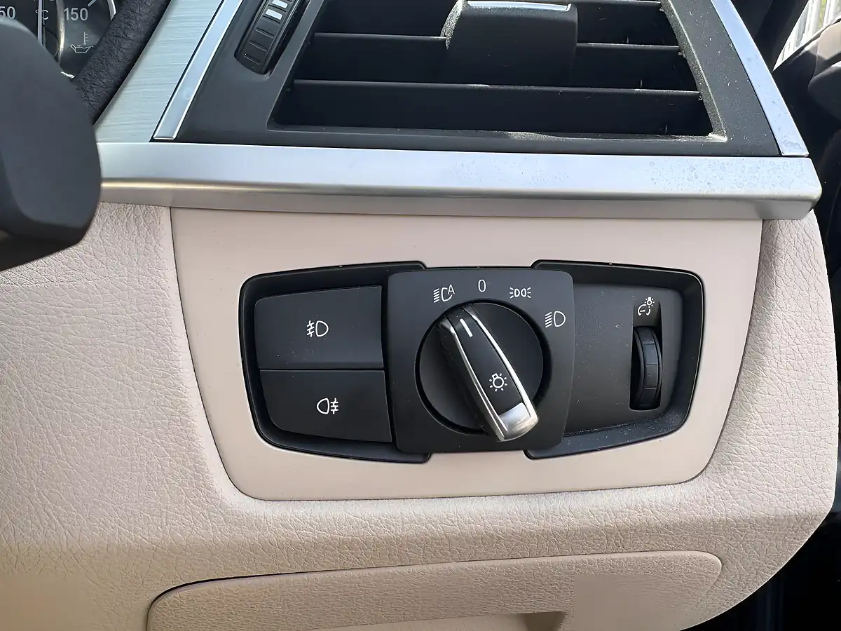 Used 2017 BMW 3 Series M Sport Gran Turismo Black - Interior and Exterior details 13