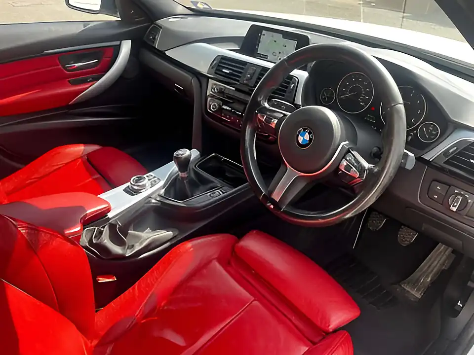 Used 2017 BMW 3 Series M Sport Shadow Edition Alpine White - Interior and Exterior details 15