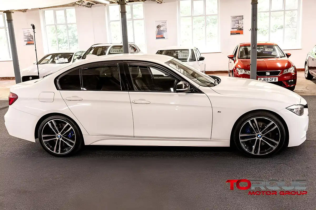 Used 2017 BMW 3 Series M Sport Shadow Edition Alpine White - Interior and Exterior details 12