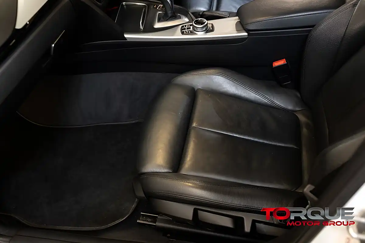Used 2017 BMW 3 Series M Sport Shadow Edition Alpine White - Interior and Exterior details 19