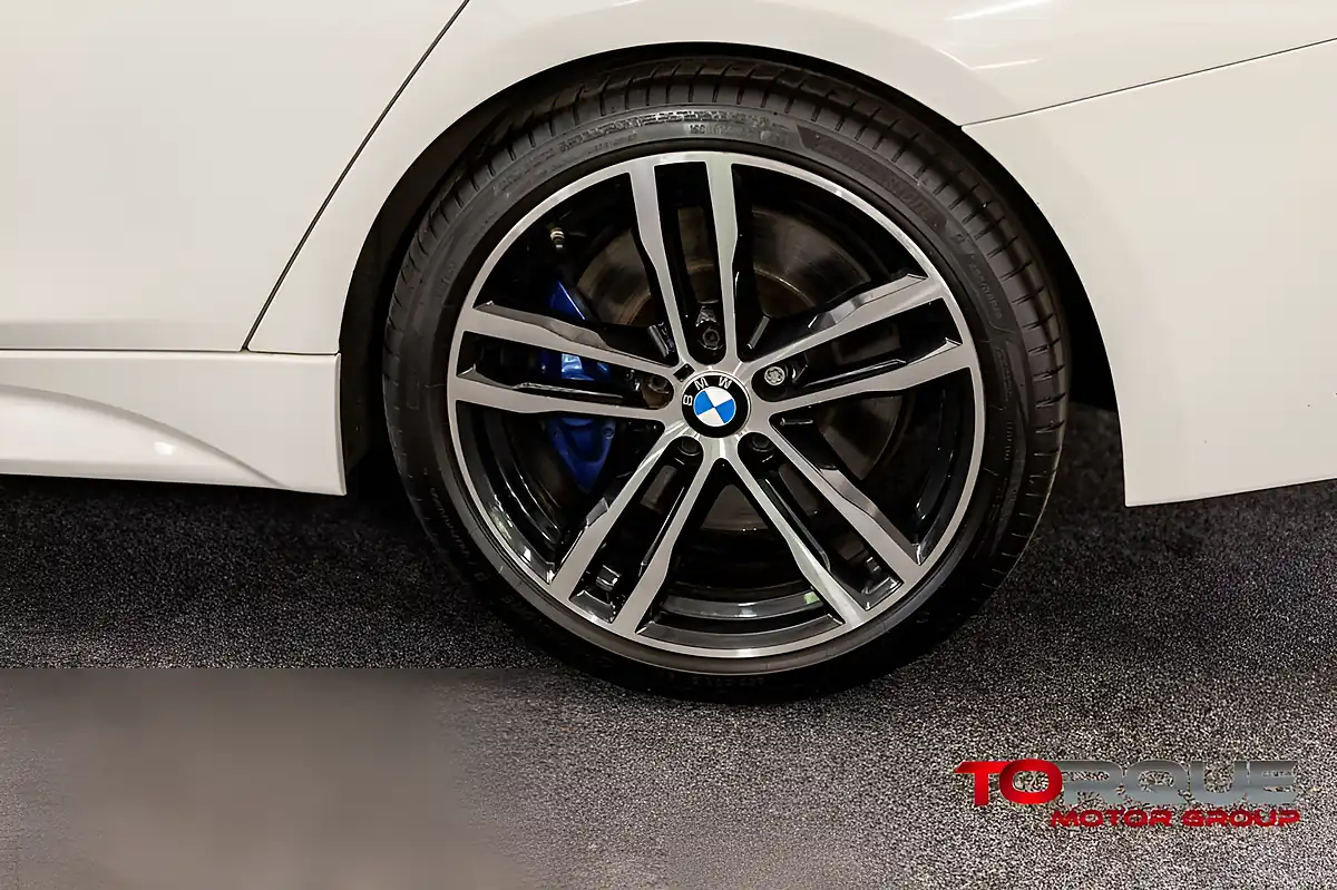 Used 2017 BMW 3 Series M Sport Shadow Edition Alpine White - Interior and Exterior details 5