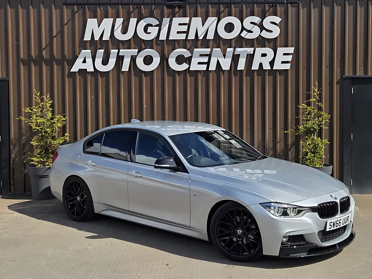 Used 2017 BMW 3 Series M Sport Silver - Front View