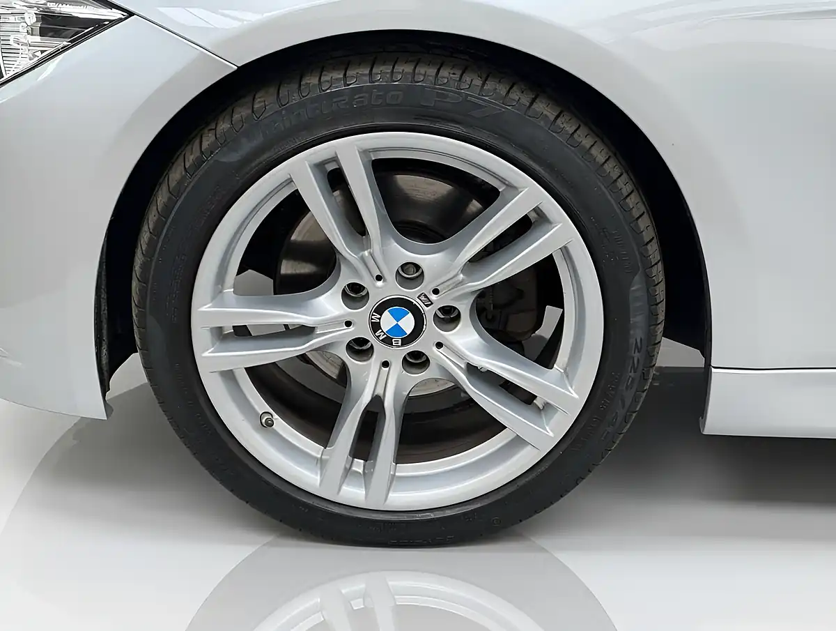 Used 2017 BMW 3 Series M Sport Silver - Interior and Exterior details 7