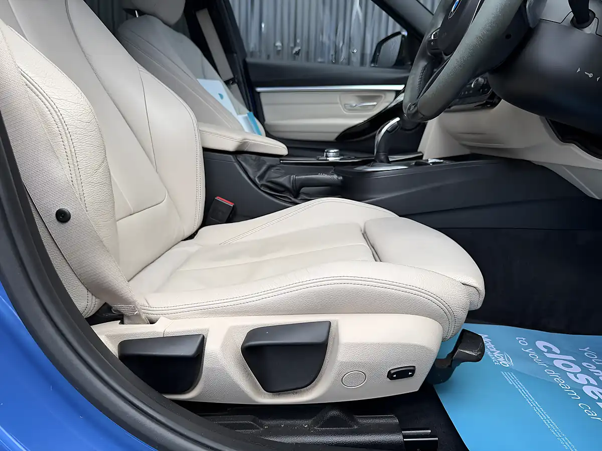 Used 2017 BMW 3 Series M Sport Touring Blue - Interior and Exterior details 12