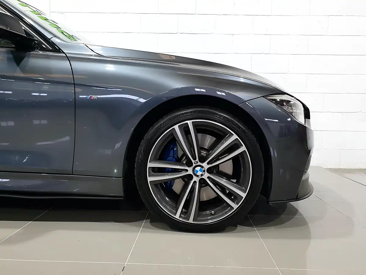 Used 2017 BMW 3 Series M Sport Touring Grey - Interior and Exterior details 16