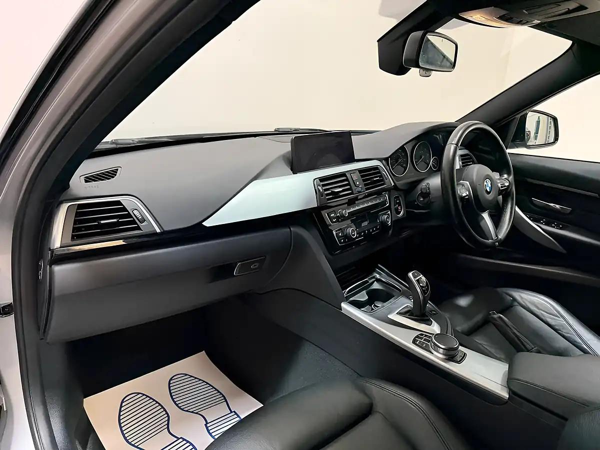 Used 2017 BMW 3 Series M Sport Touring Silver - Interior and Exterior details 17